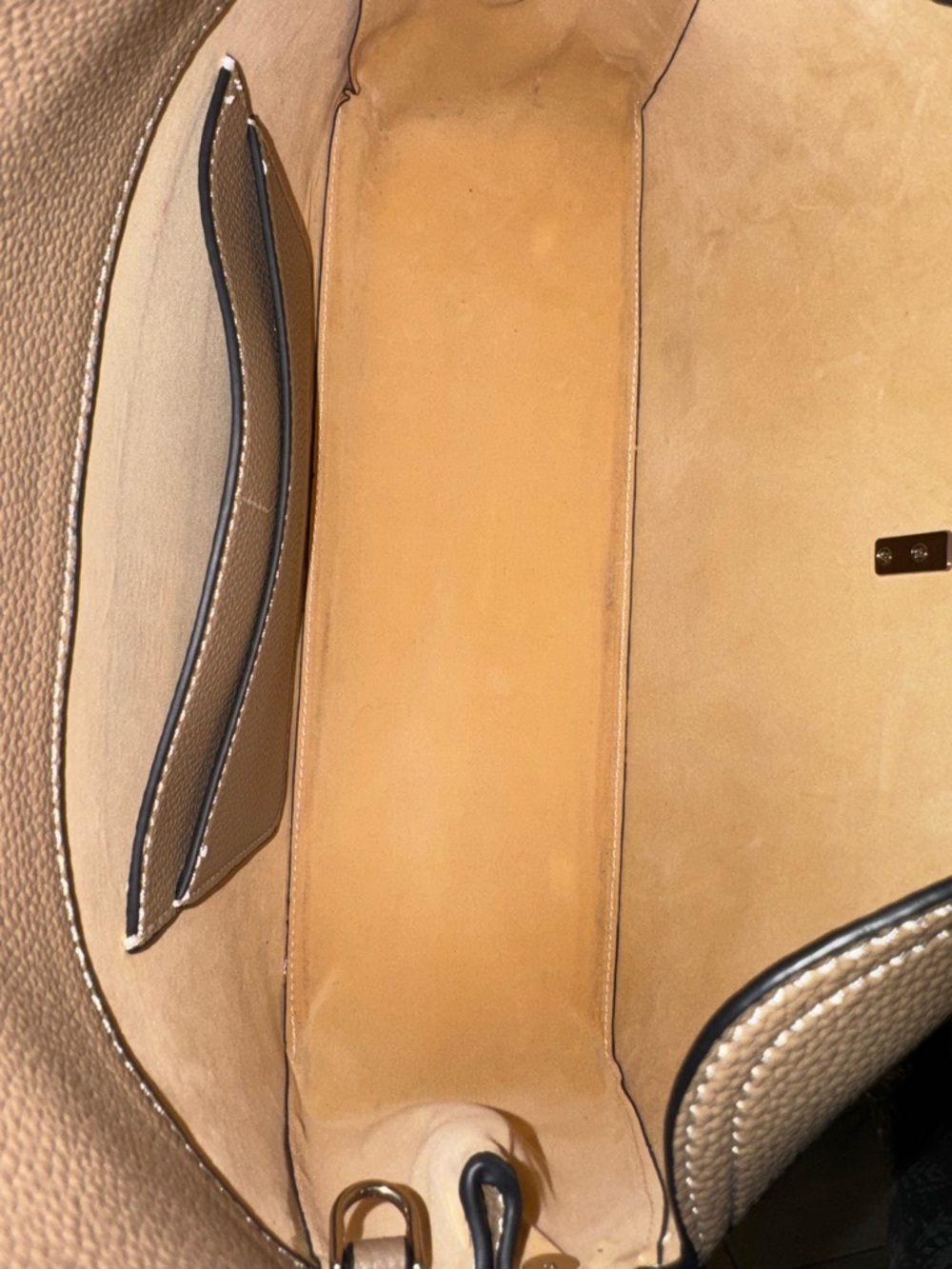 Toteme T-Lock Leather Shoulder Bag Large Taupe Gold Hardware - Picture 11 of 12